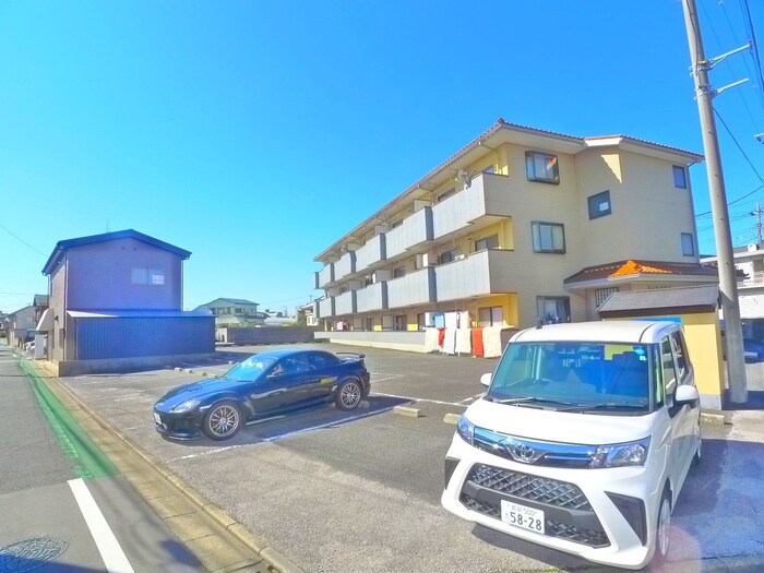 駐車場 ハイツ峯岸２