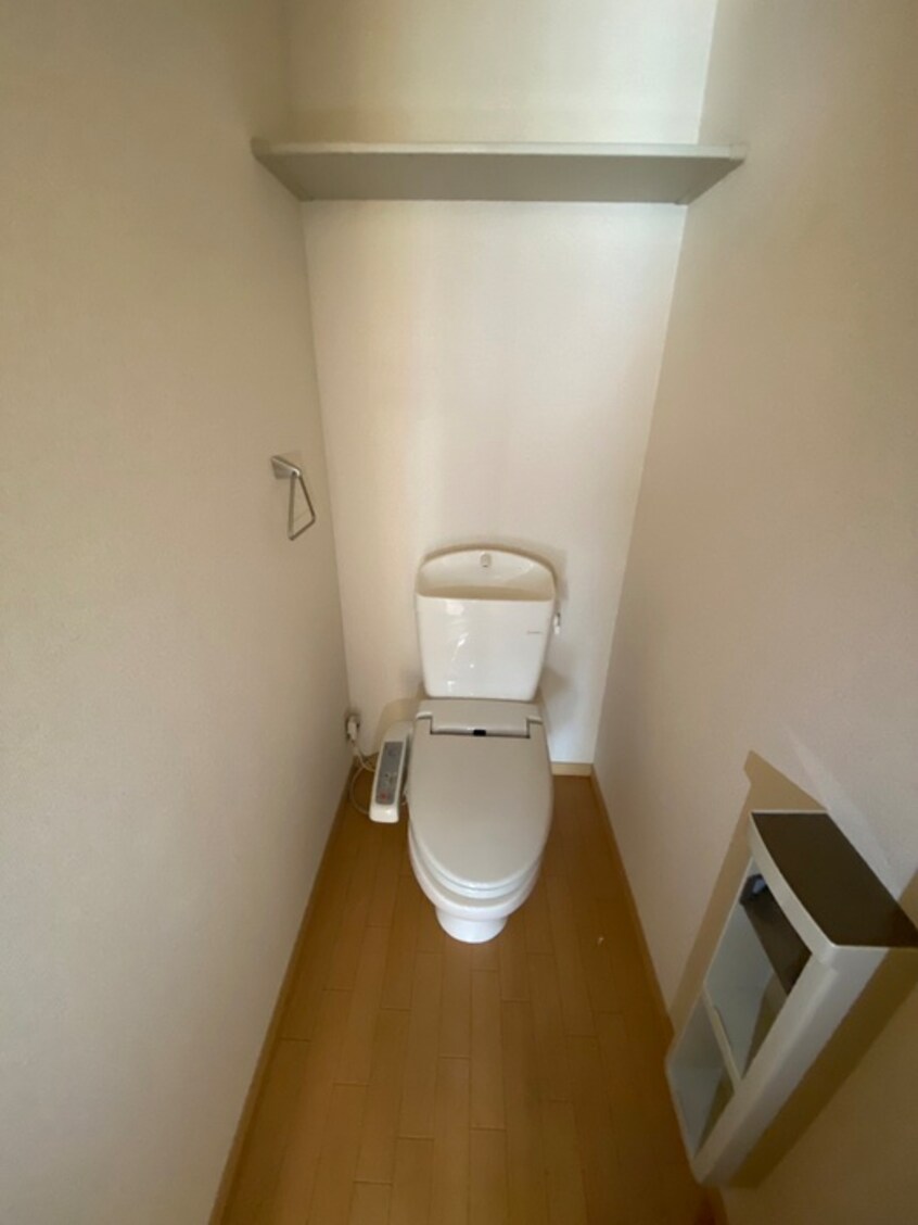 トイレ ラフォーレ　K