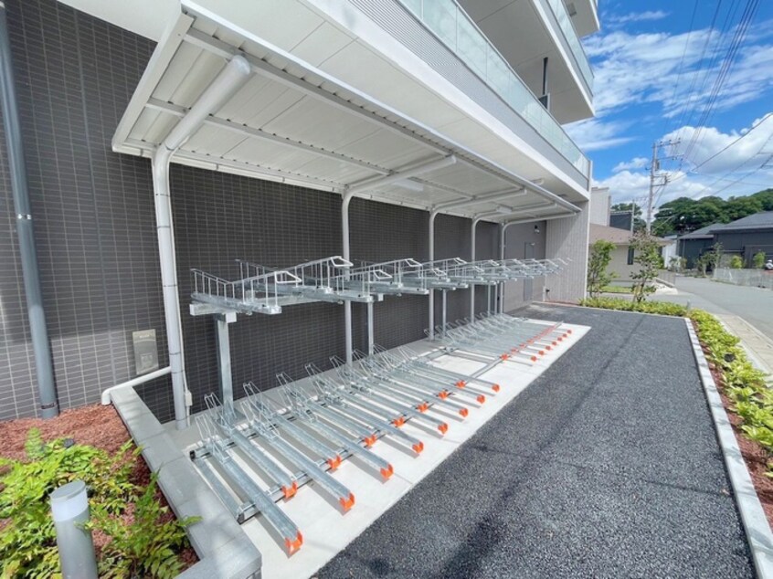駐輪場 スターズスクエア浦和美園