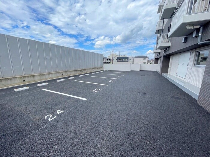 駐車場 スターズスクエア浦和美園