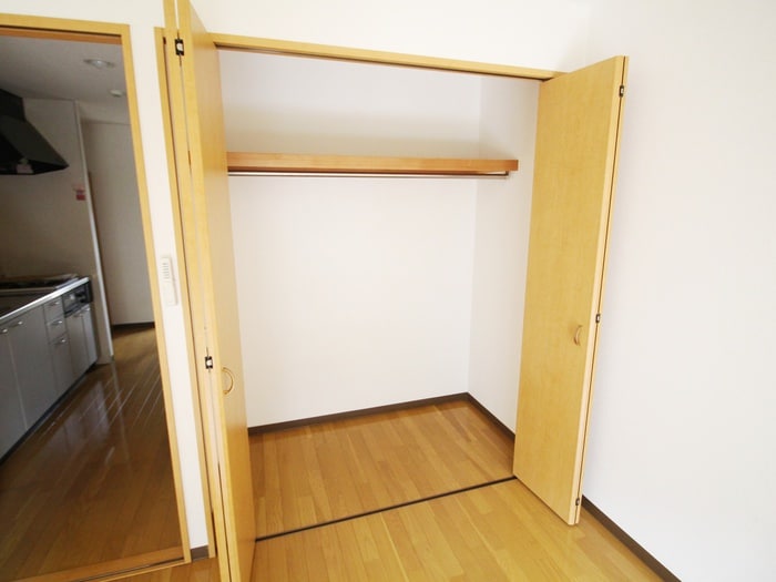 収納 サンホワイトカメリア