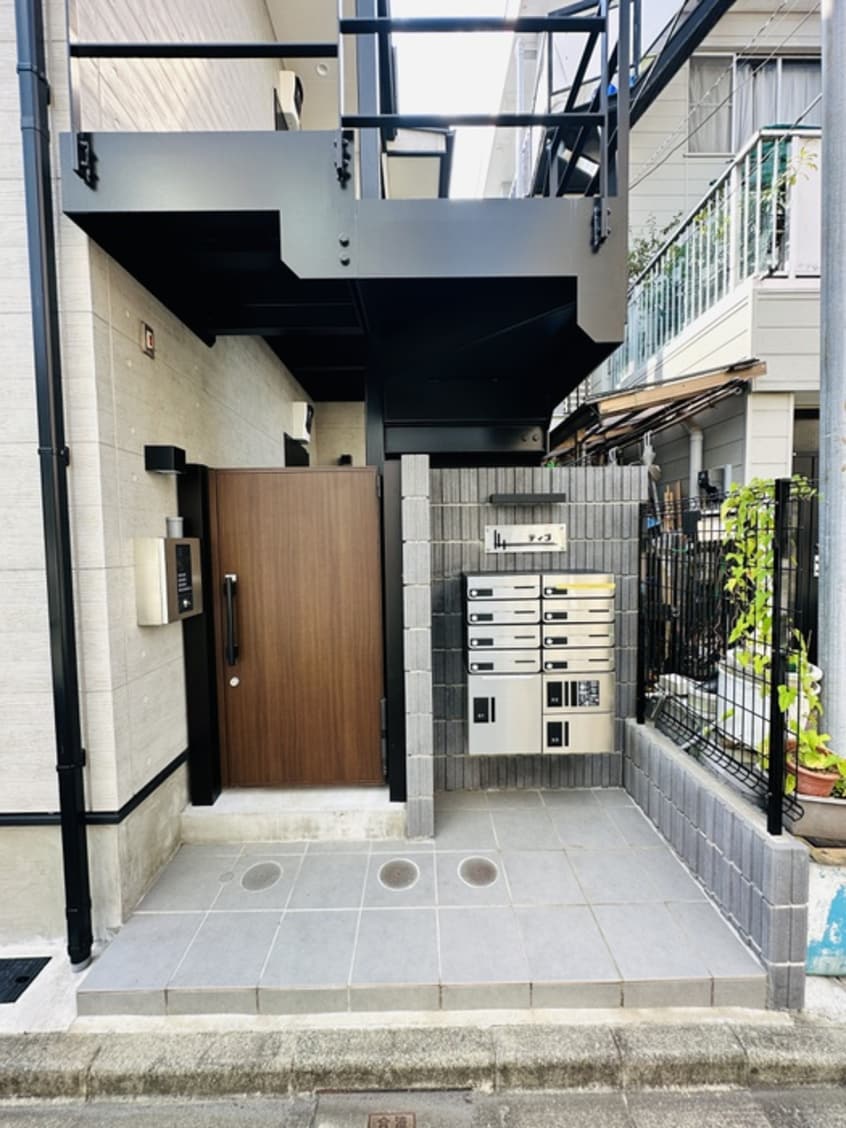 エントランス部分 ティブ