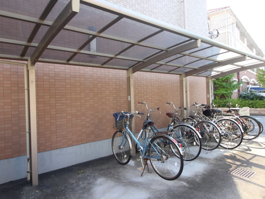 駐輪場 コンフォ－レ日吉Ｖ