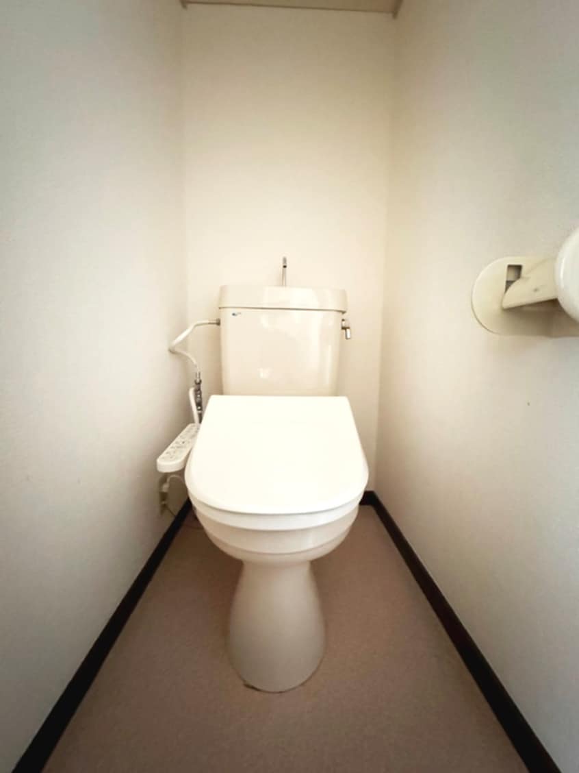 トイレ 第六カイビル