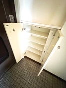 玄関 第六カイビル