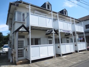 ファミーユ中野