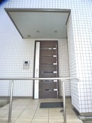 エントランス部分 ラシーネ扇A