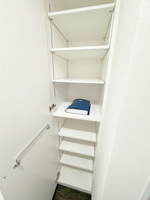 靴箱 レオーネ志村坂上