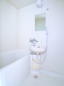バス／シャワールーム等 エマノンアパートメントハウス