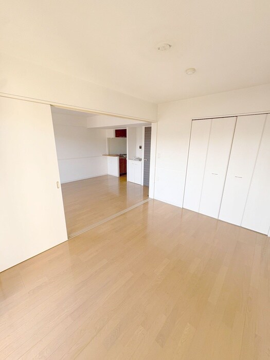 居室 アム－ル参番館