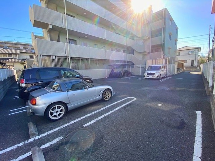 駐車場 アム－ル参番館