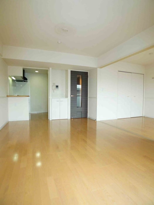 居室 アム－ル参番館