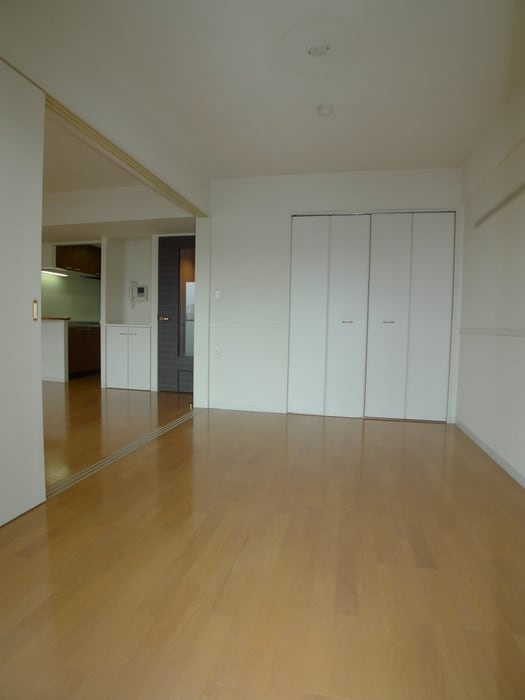 居室 アム－ル参番館