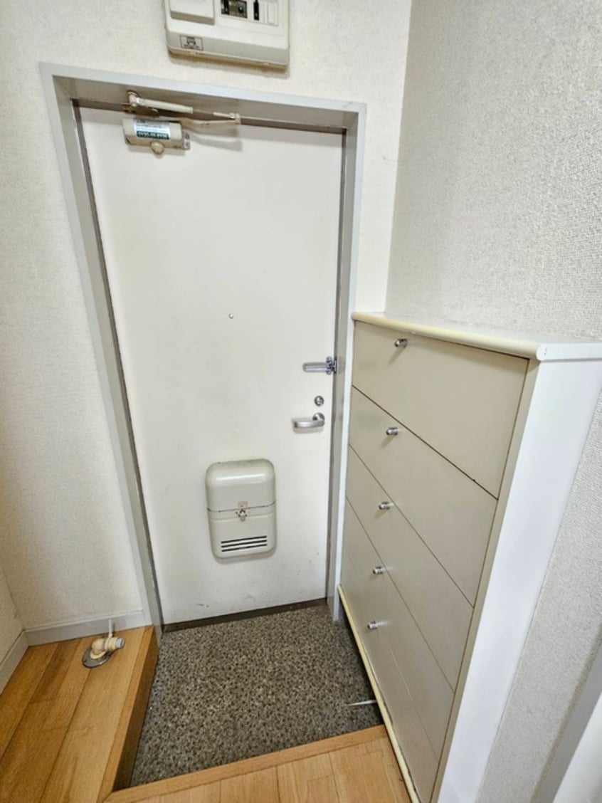 玄関 メゾンソレイユ井草