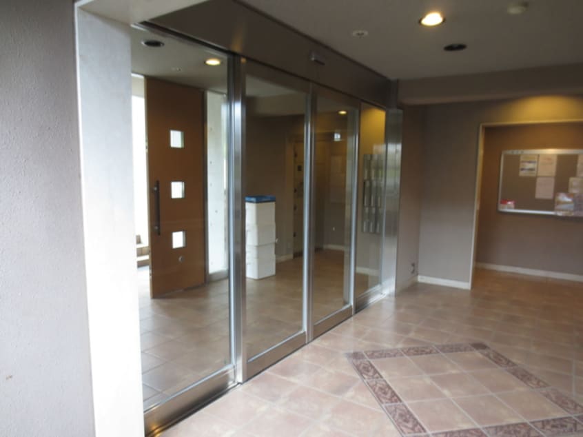 エントランス部分 メゾンルミエ－ルたまプラ－ザ