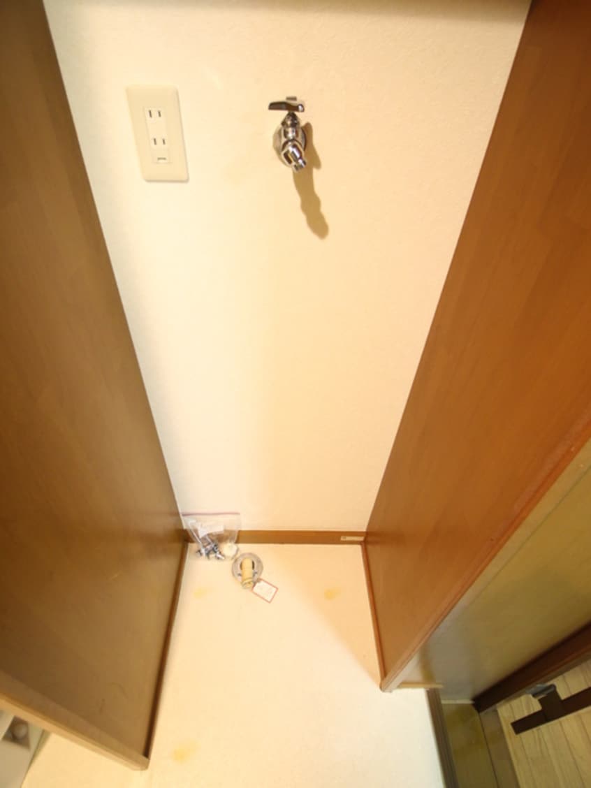 洗濯機置場 カナリア館