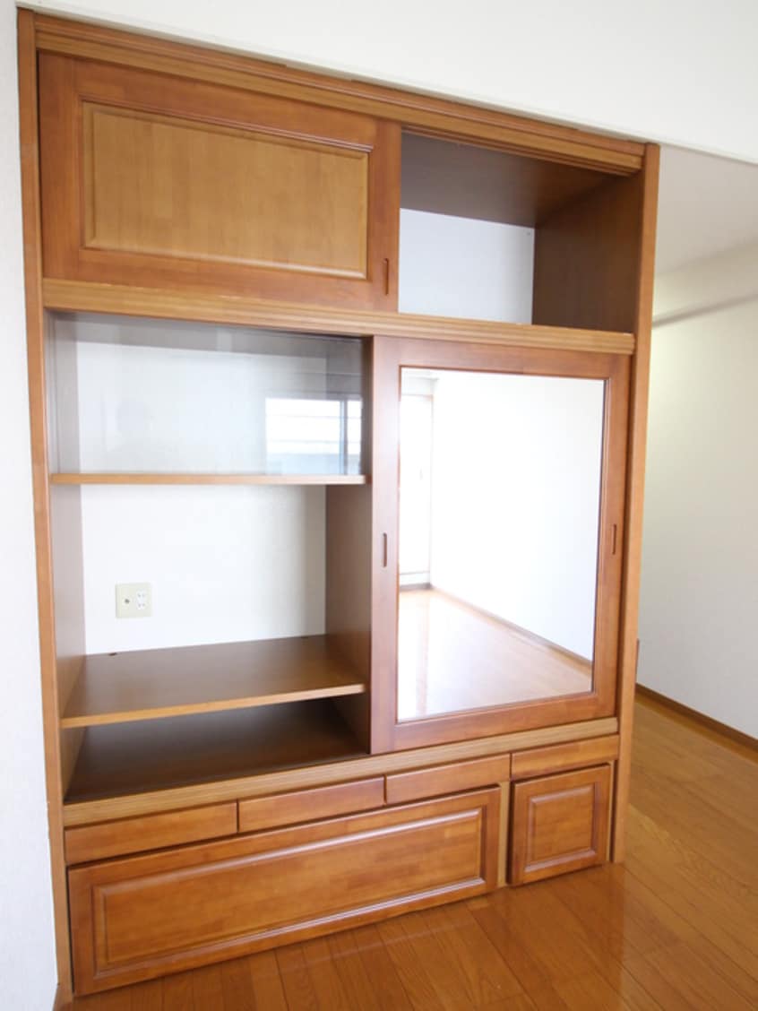 収納 カナリア館