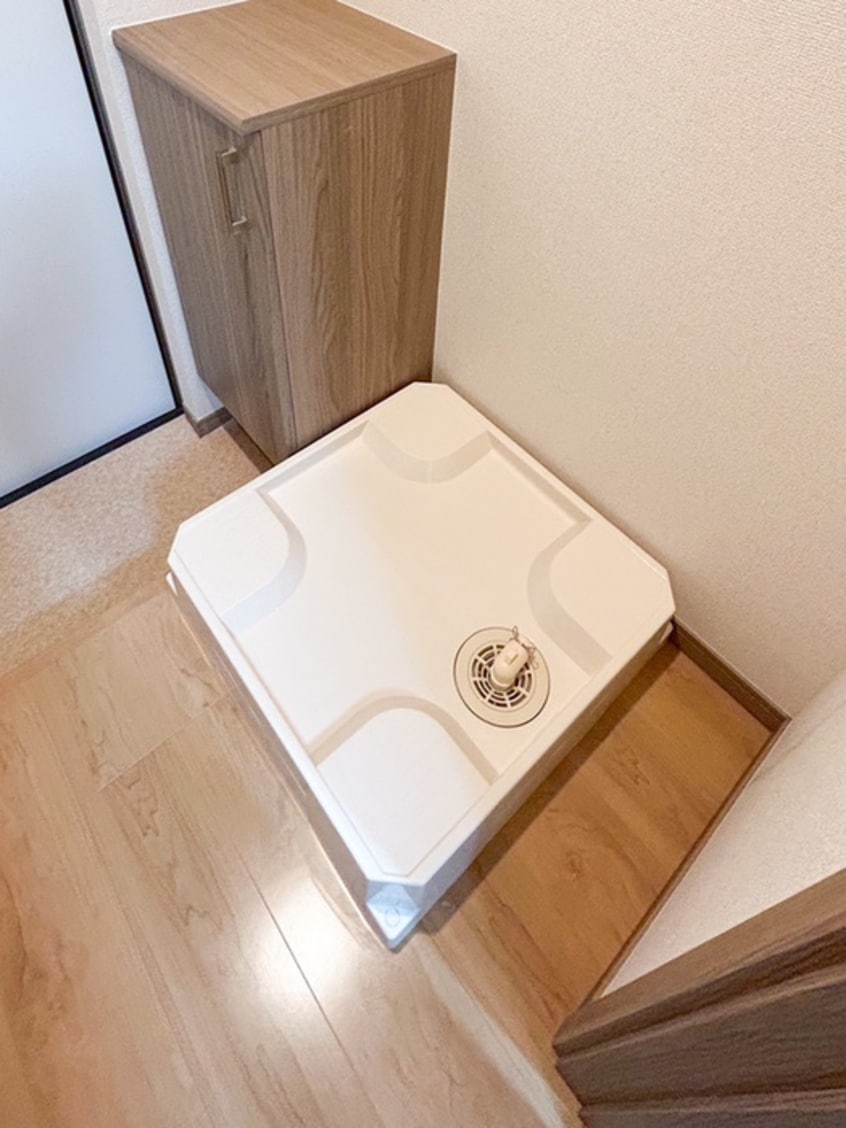 洗濯機置場 クレストＩＮＯ