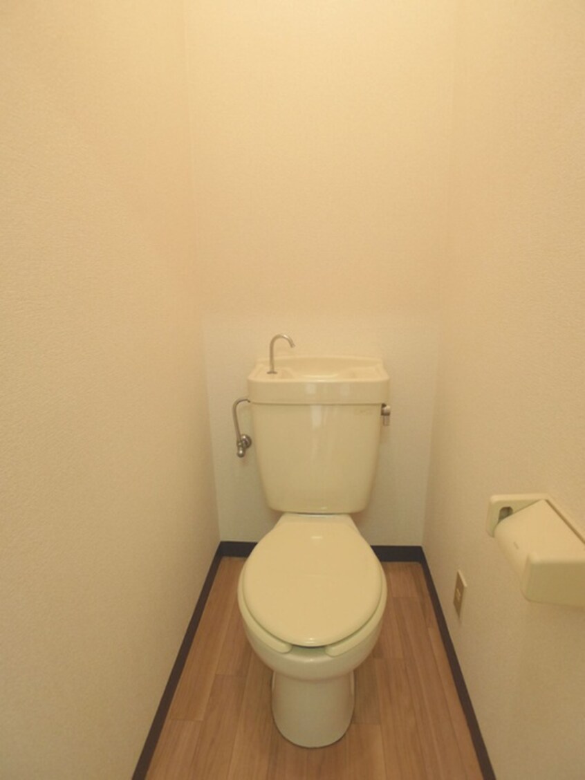 トイレ 第三ハイムアズマ