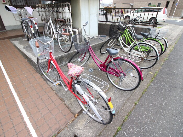 駐輪場 ルネ・千間台(1、2F)