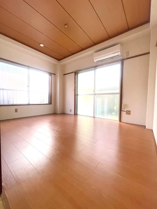 居室 利久ハイツ