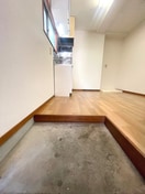 玄関 利久ハイツ