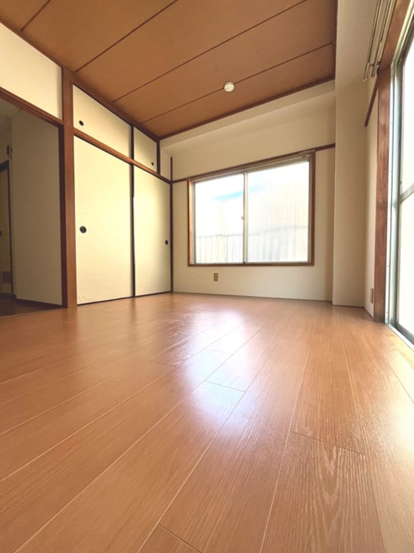 居室 利久ハイツ