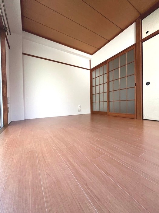 居室 利久ハイツ