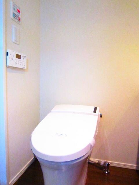 トイレ コンフォリア東中野ＤＥＵＸ