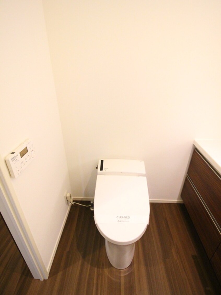 トイレ コンフォリア東中野ＤＥＵＸ