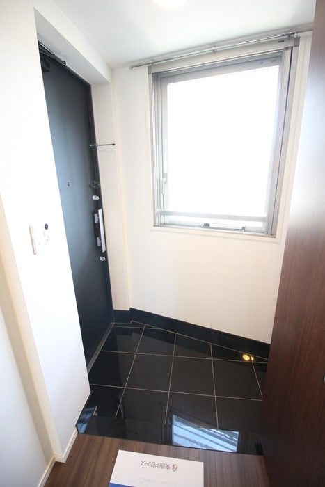 玄関 コンフォリア東中野ＤＥＵＸ