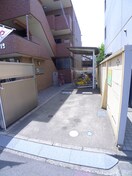 駐車場 クリエイティブ１２