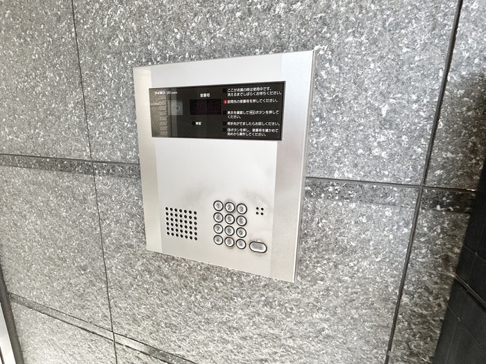 エントランス部分 スクエアⅡ