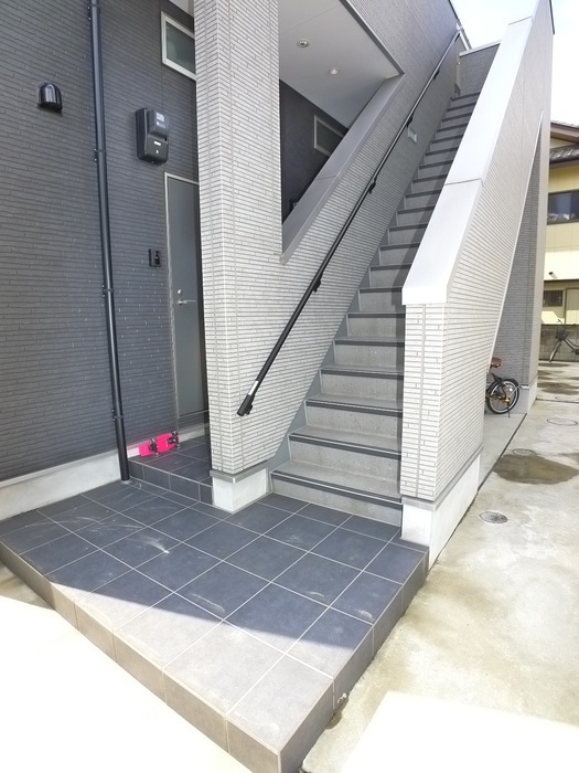 エントランス部分 ヒルハイツ上本郷