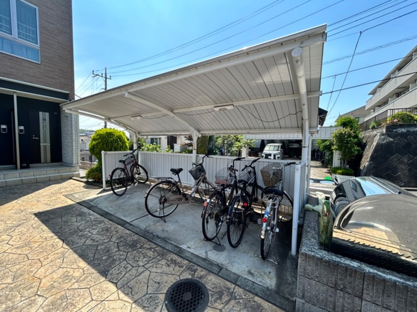 駐輪場 サン・ヒルズ