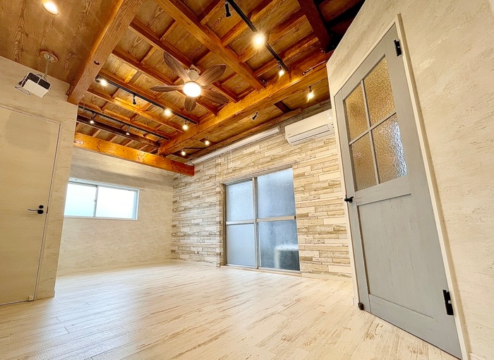 居室 ハワイアンシアター古民家　羽村