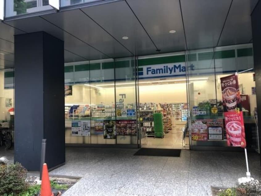 ファミリーマート音羽一丁目店(コンビニ)まで150m URBANLINK護国寺