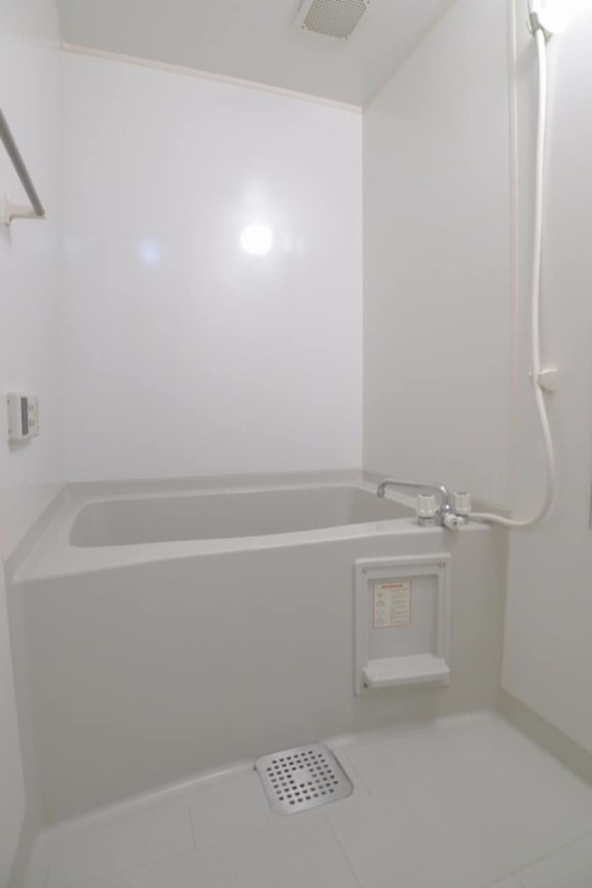 バス／シャワールーム等 フロ－ラルコ－ト