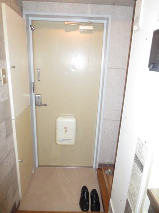 玄関 レスパス八王子