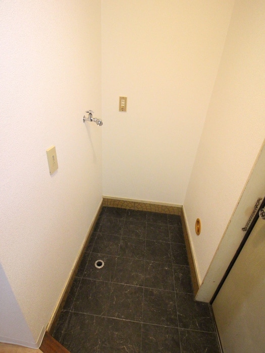 洗濯機置場 第２こみねハイツ