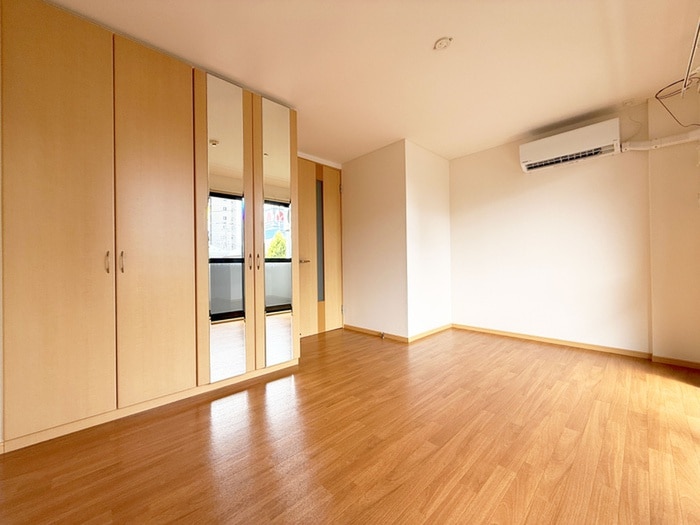 居室 ＵＲＢＡＮ　ＤＥＬＩＧＨＴ