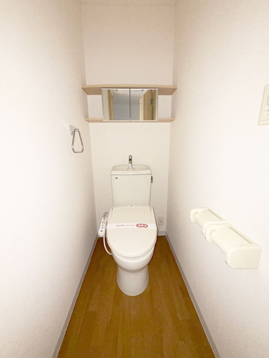 トイレ ＵＲＢＡＮ　ＤＥＬＩＧＨＴ