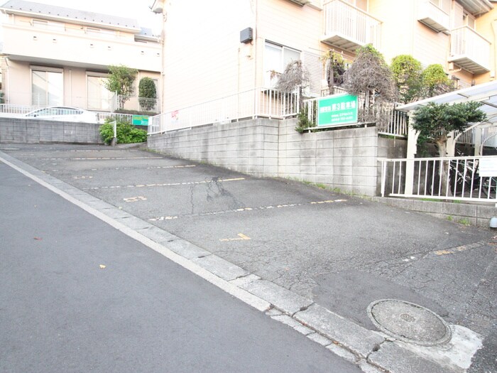 駐車場 エクセレンス朝霧