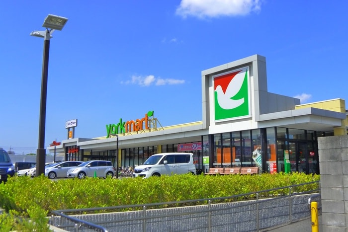 ヨークマート(スーパー)まで750m ビレッジ都町Ⅱ　E棟