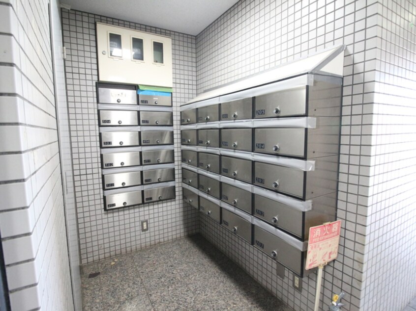エントランス部分 フォーシーズンあざみ野ビル