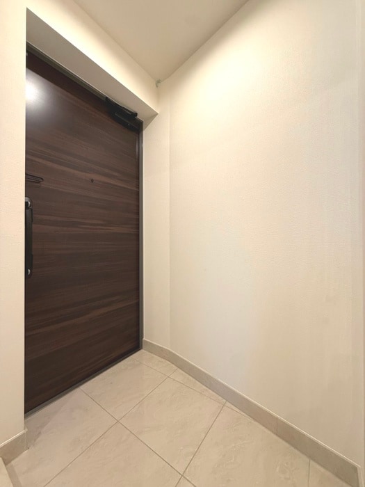 玄関 T-CASTLE NISHIARAI-EKIMAE