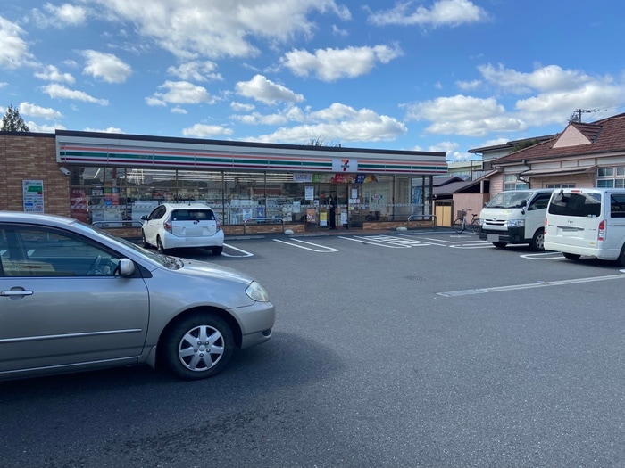 セブンイレブン越谷3丁目店(銀行)まで240m フェリシティ越谷