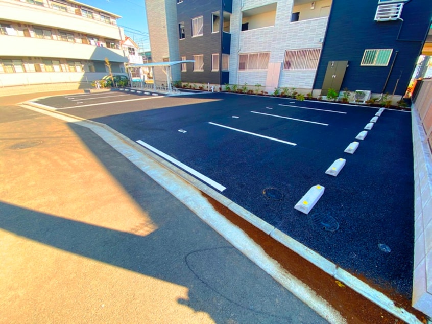 駐車場 Royal Hills