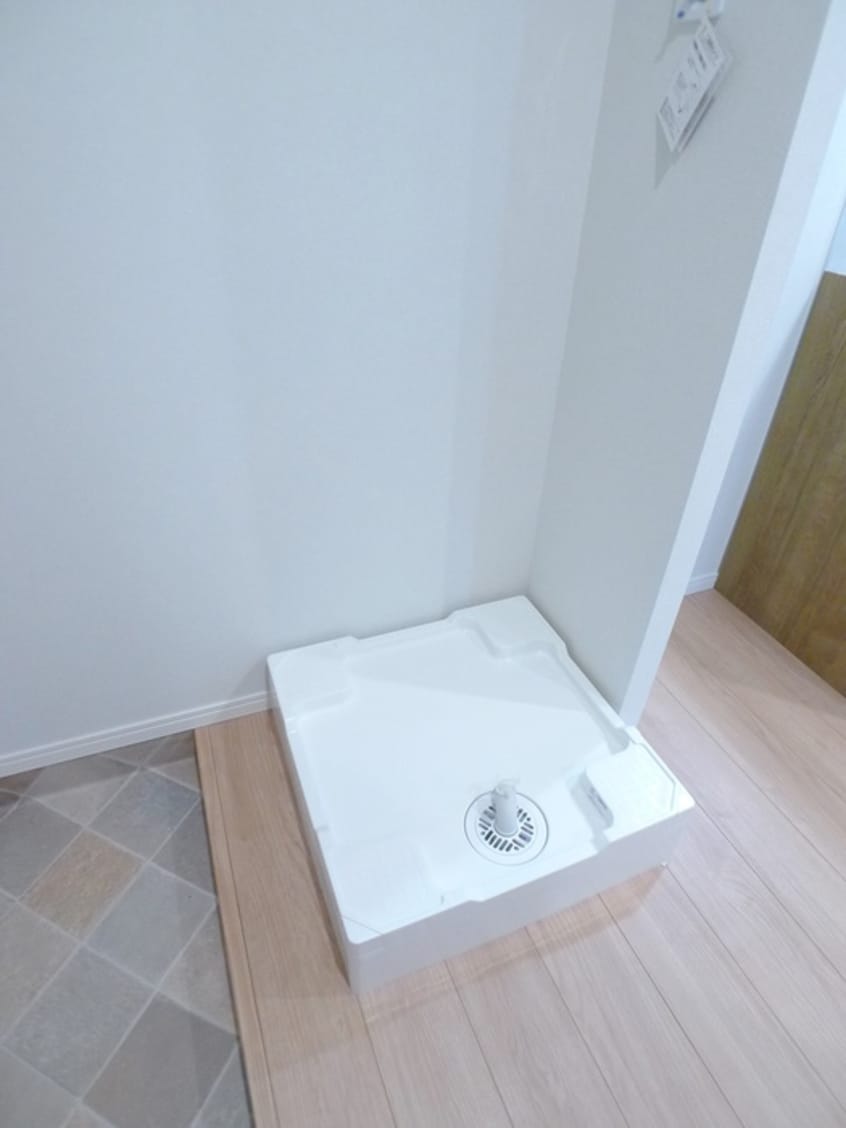 室内からの展望 キャメル秋津８