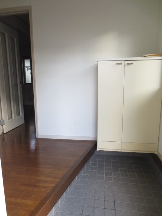 玄関 サンテラスワキタ